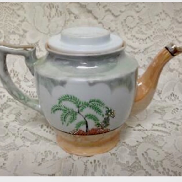 Vintage, 1930s, Japan, Lusterware, Variant Gaudy Blue Willow 5pc Tea Set - Picture 3 of 8